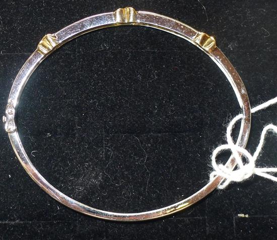 14K bangle & diamonds